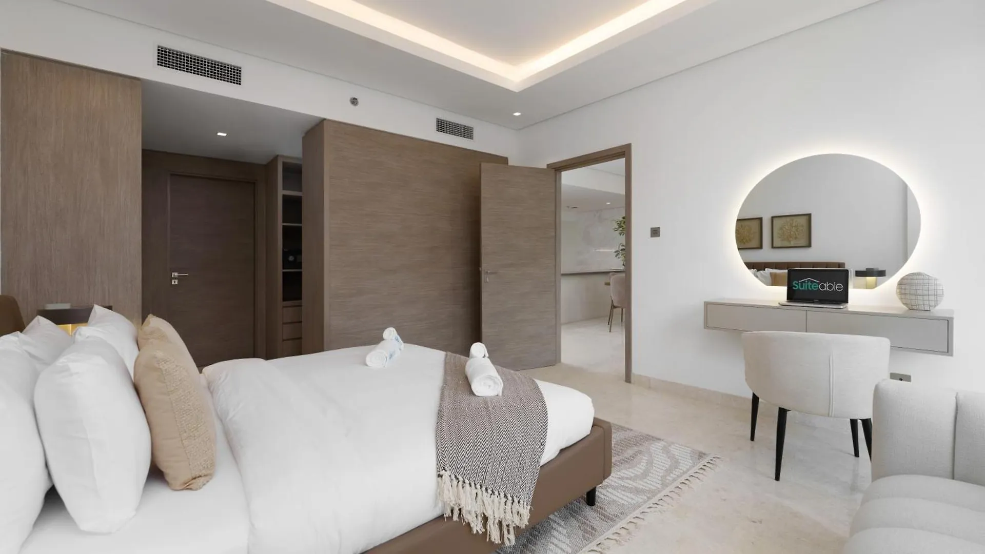 Business Bay Exquisite Living Experience-Suiteable Dubai